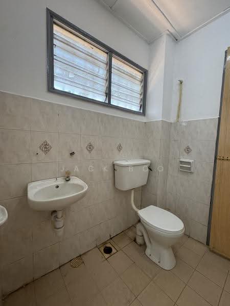 2-storey Terraced House for Sale in Bandar Bukit Tinggi 2 (Klang) - Jack Boo - Bathroom - PropertyGuru.com.my