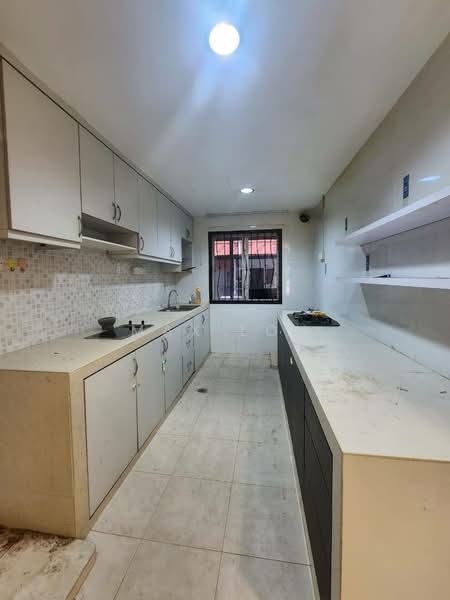 Townhouse for Sale in Taman Tampoi Indah (Tampoi) - Max Loh - Kitchen - PropertyGuru.com.my