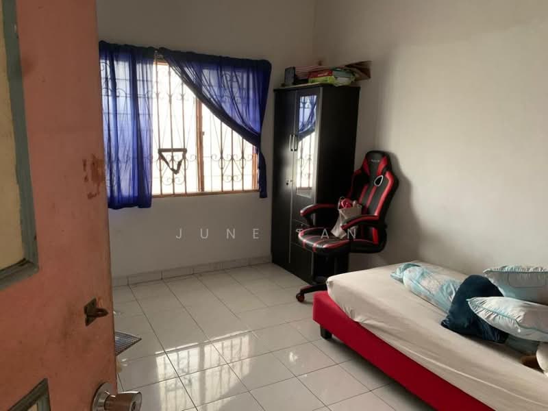 1-storey Terraced House for Sale in Ulu Tiram (Johor) - June Tan - Bedroom - PropertyGuru.com.my