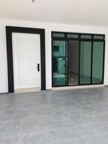 Rumah Teres 2 Tingkat untuk Dijual di Bandar Seri Alam (Masai) - Max Kan - Entrance - PropertyGuru.com.my