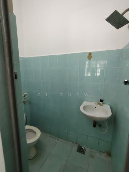 1-storey Terraced House for Rent in Taman Sri Andalas (Klang) - CL Chew - Bathroom - PropertyGuru.com.my