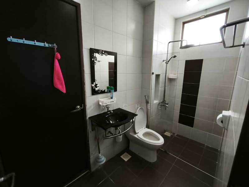 Rumah Teres 2.5 Tingkat untuk Disewa di Iskandar Puteri (Nusajaya) (Johor) - Jim Chee - Bathroom - PropertyGuru.com.my