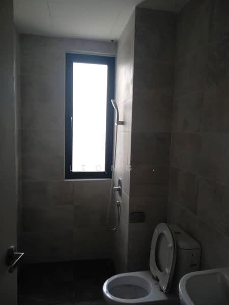 Kondominium untuk Dijual di Iconic Skies - Leong . - Bathroom - PropertyGuru.com.my
