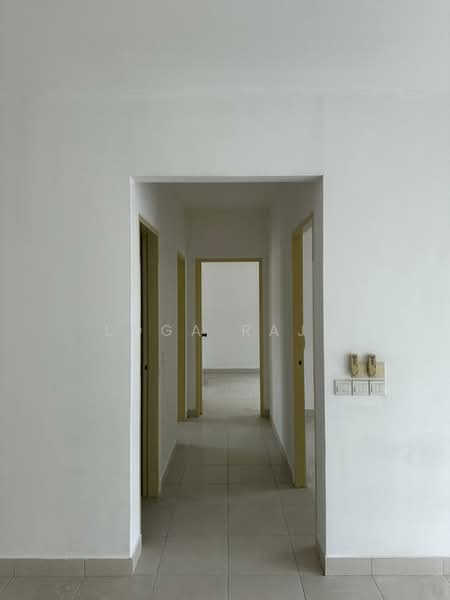 Apartment for Sale at Mutiara Bukit Raja 2 Apartment - Loga Raju - Corridor - PropertyGuru.com.my