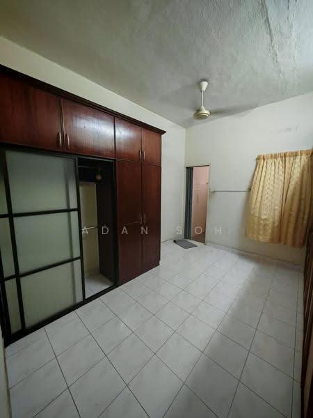 2-storey Terraced House for Sale in Taman Rainbow (Batu) - Adan Soh - Bedroom - PropertyGuru.com.my