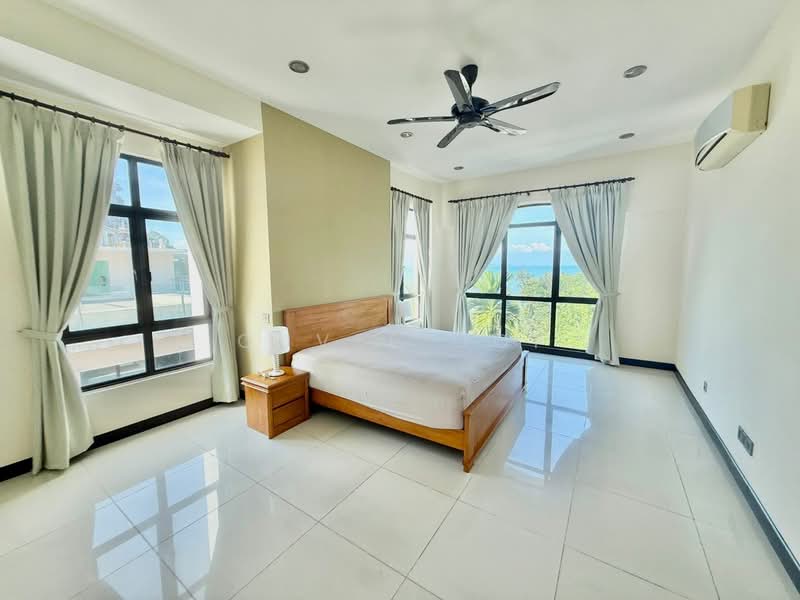 Condominium for Sale at Moonlight Bay - Quvee Ooi - Bedroom - PropertyGuru.com.my