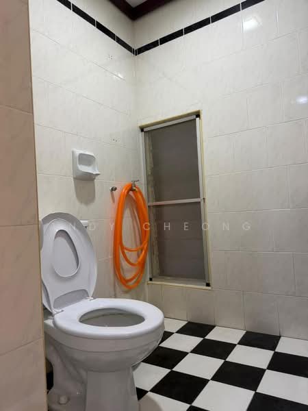 Kondominium untuk Dijual di Octville Condominium - Andy Cheong - Bathroom - PropertyGuru.com.my