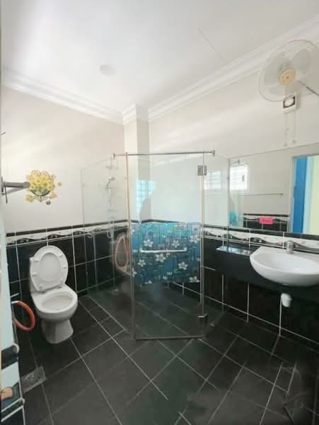 Rumah Teres 3 Tingkat untuk Dijual di Segambut (Kuala Lumpur) - Suki Tan - Bathroom - PropertyGuru.com.my