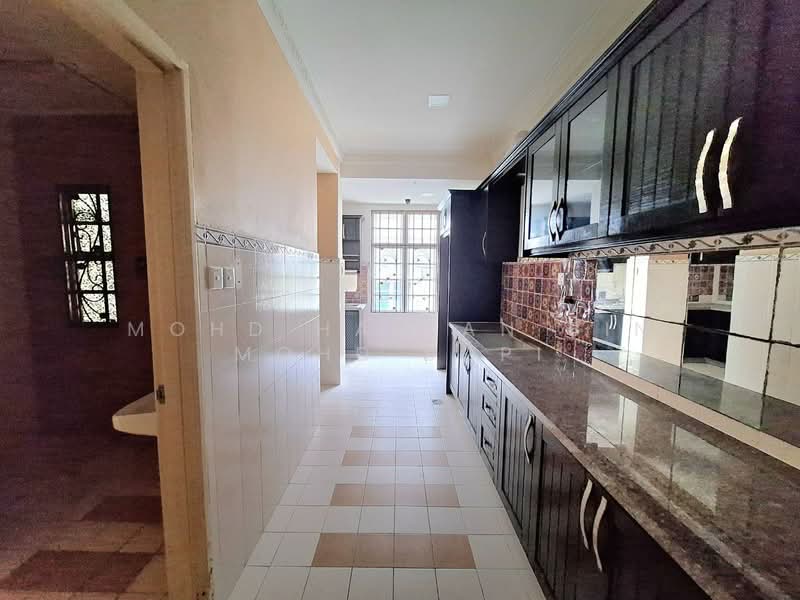 2-storey Terraced House for Sale in Denai Alam (Shah Alam) - Mohd Hazlan bin Mohd Sopi - Kitchen - PropertyGuru.com.my
