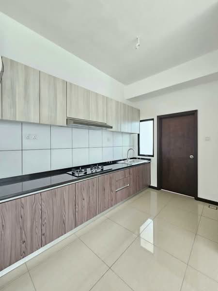 Apartment for Sale at Ponderosa Lakeside Apartment - Wil Mong - Kitchen - PropertyGuru.com.my