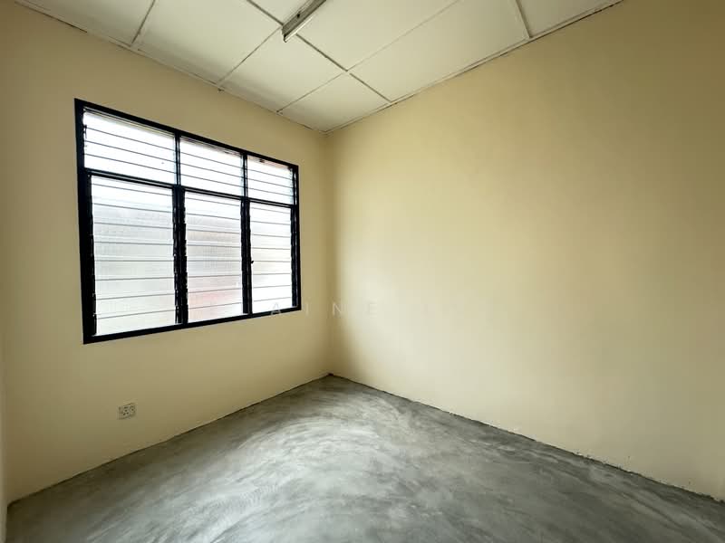 2-storey Terraced House for Sale in Bandar Putra Permai (Seri Kembangan) - Elaine Lee - Interior - PropertyGuru.com.my