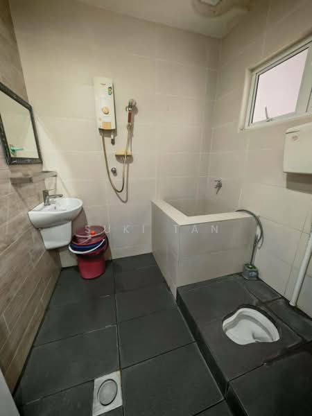 Rumah Teres 2 Tingkat untuk Dijual di Taman Sri Bintang (Kepong) - Suki Tan - Bathroom - PropertyGuru.com.my
