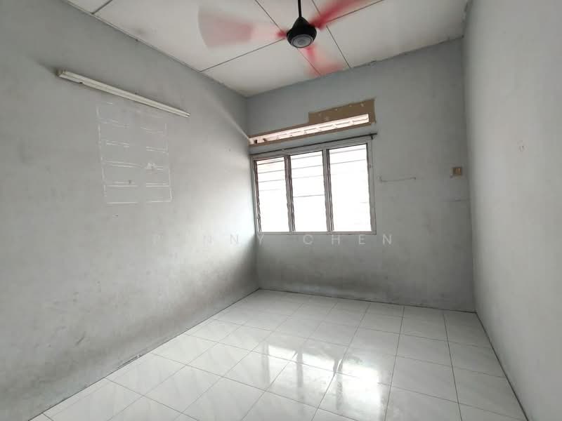 2-storey Terraced House for Sale in Taman Silibin (Ipoh) - PENNY CHEN - Bedroom - PropertyGuru.com.my