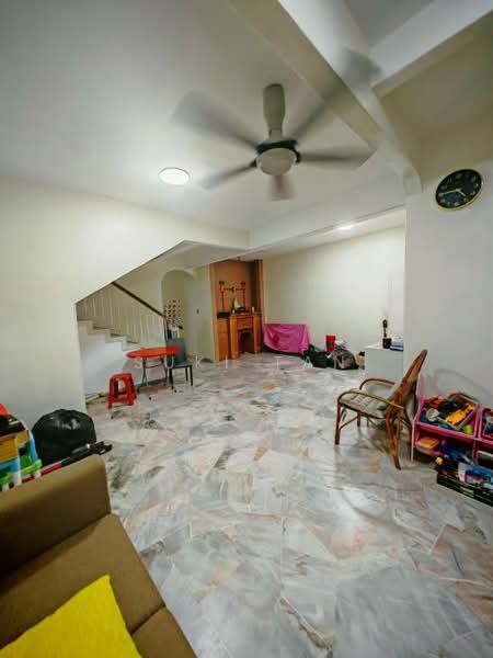 2-storey Terraced House for Sale in Segambut (Kuala Lumpur) - Suki Tan - Living Room - PropertyGuru.com.my