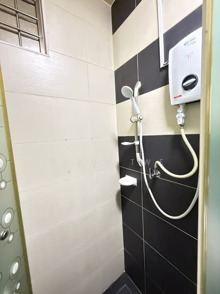 Servis Apartment untuk Disewa di D'Secret Garden (Pangsapuri Kempas Indah) - Glenn Twe - PropertyGuru.com.my