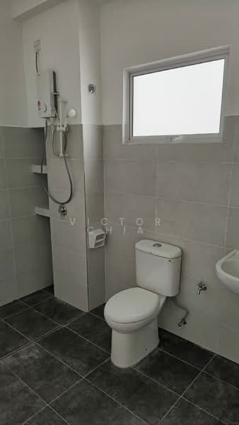 Rumah Teres 2 Tingkat untuk Disewa di Johor Bahru (Johor) - Victor Chia - Bathroom - PropertyGuru.com.my