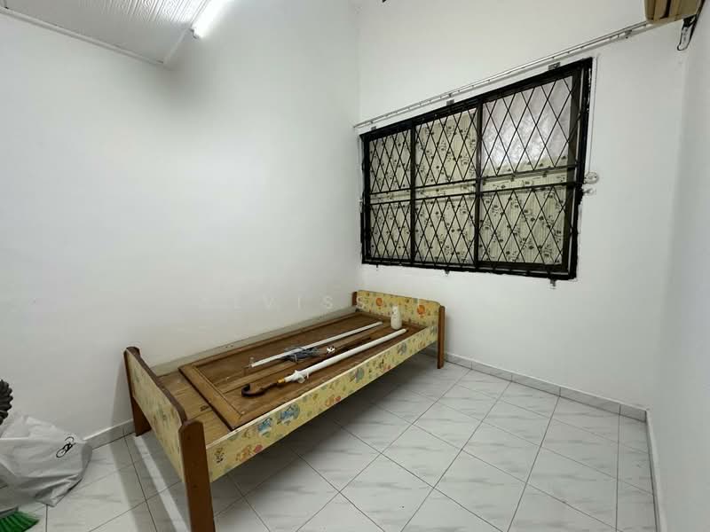 2-storey Terraced House for Sale in Taman Pelangi (Johor Bahru) - Alviss Tay - Bedroom - PropertyGuru.com.my