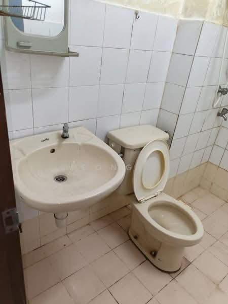 Condominium for Rent at Cyberia Smart Homes - Yeong . - Bathroom - PropertyGuru.com.my