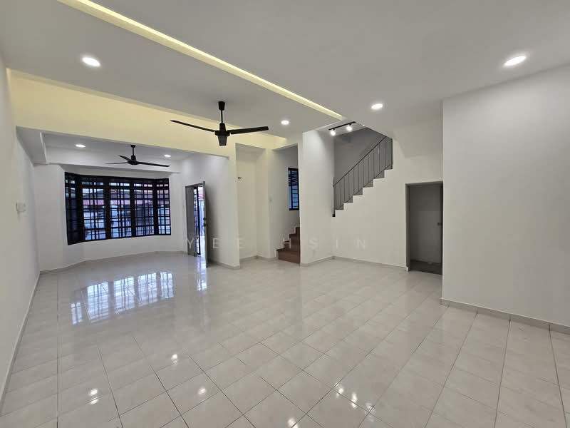 Rumah Teres 2 Tingkat untuk Dijual di Bandar Baru Uda (Johor Bahru) - Yee Hsin - Living Room - PropertyGuru.com.my
