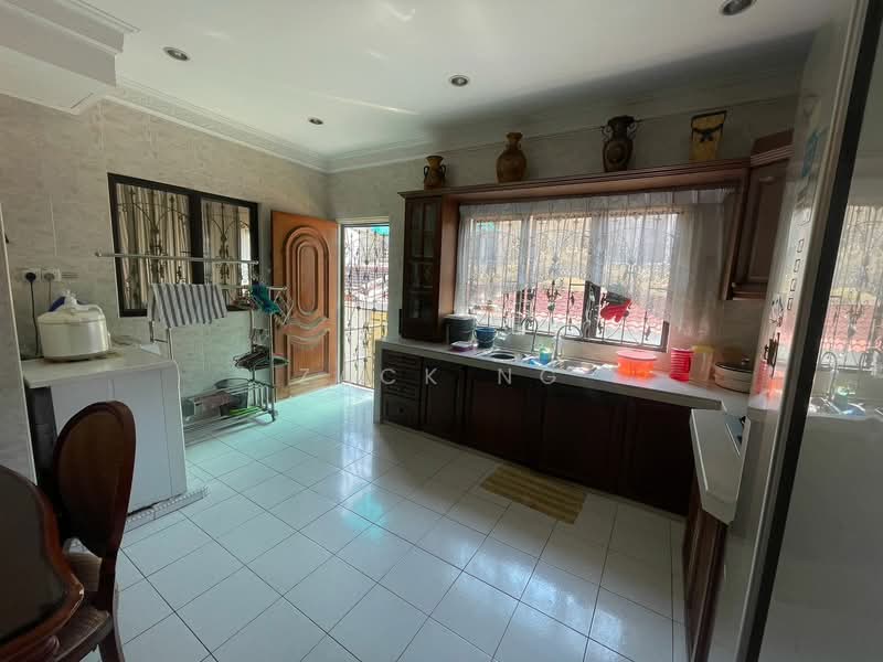 2-storey Terraced House for Sale in Taman Tun Dr Ismail (Kuala Lumpur) - Zack Ng - Kitchen - PropertyGuru.com.my