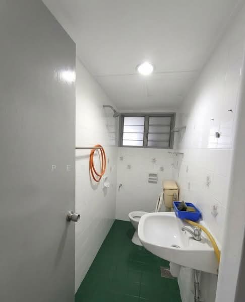 Pangsapuri untuk Disewa di Pangsapuri Seri Gembira - Perry Chai - Bathroom - PropertyGuru.com.my
