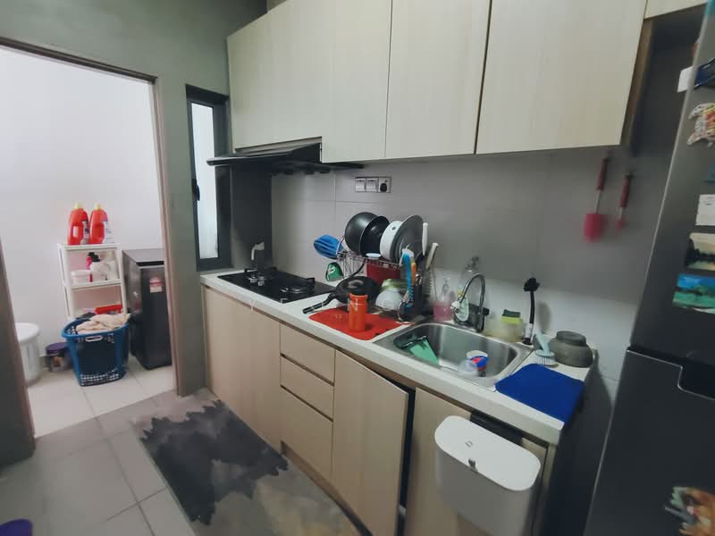 Service Residence for Sale at Amerin Residence - Yeong . - Kitchen - PropertyGuru.com.my