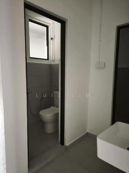 Shop for Rent in Taman Ungku Tun Aminah (Skudai) - Luis Lim - Bathroom - PropertyGuru.com.my