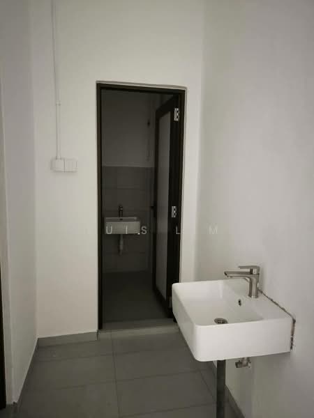 Shop for Rent in Taman Ungku Tun Aminah (Skudai) - Luis Lim - Bathroom - PropertyGuru.com.my