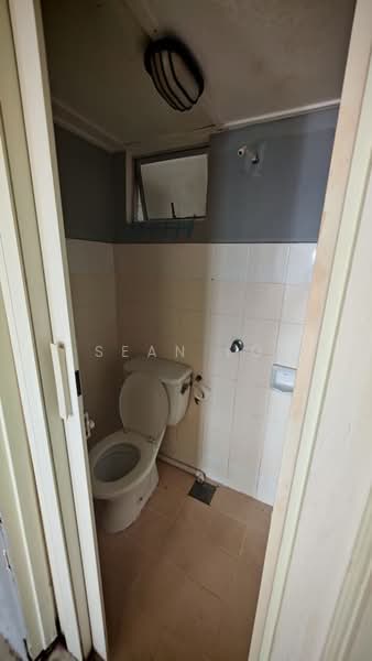 Pangsapuri untuk Dijual di Vista Wira 1 & 2 - Sean Lo - Bathroom - PropertyGuru.com.my