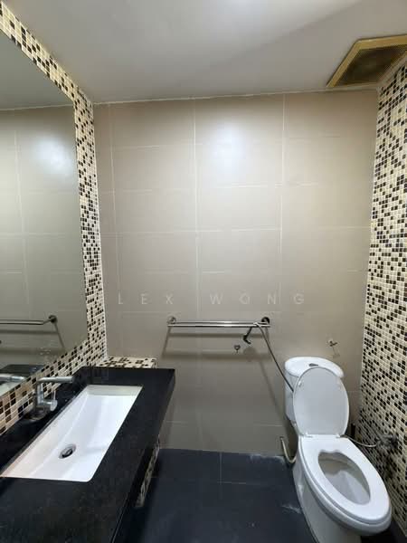 Rumah Banglo untuk Disewa di Kuchai Lama (Kuala Lumpur) - Alex Wong - Bathroom - PropertyGuru.com.my