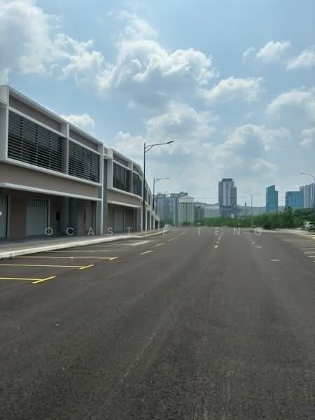 Shop / Office for Rent in Bandar Puteri Puchong (Puchong) - Ocastle Teng - Exterior - PropertyGuru.com.my