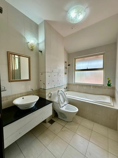 Semi-Detached House for Rent in Setia Eco Park (Setia Alam) - Reilynn Tue - Bathroom - PropertyGuru.com.my