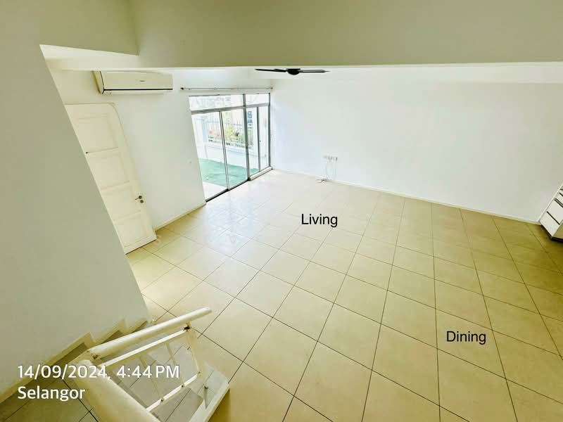 Rumah Teres 2 Tingkat untuk Dijual di Puchong (Selangor) - Steve Tham - Living Room - PropertyGuru.com.my