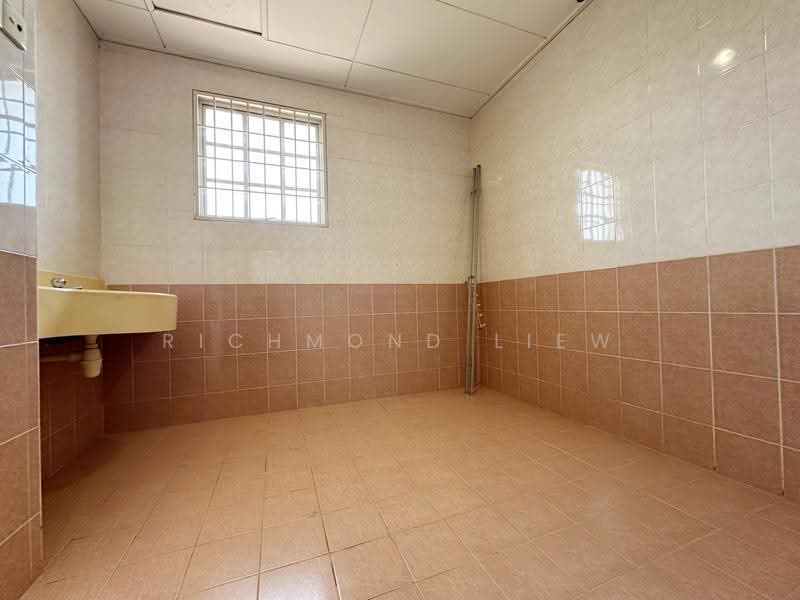 Rumah Banglo untuk Dijual di Kota Emerald (Rawang) - Richmond Liew - Bathroom - PropertyGuru.com.my