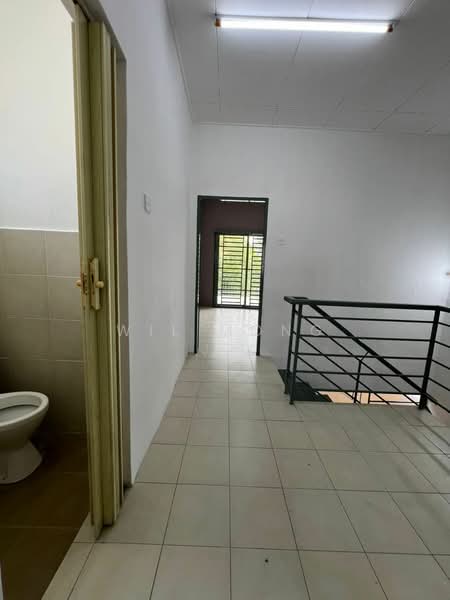 2-storey Terraced House for Sale in Taman Scientex Pasir Gudang (Pasir Gudang) - Wil Mong - Bathroom - PropertyGuru.com.my