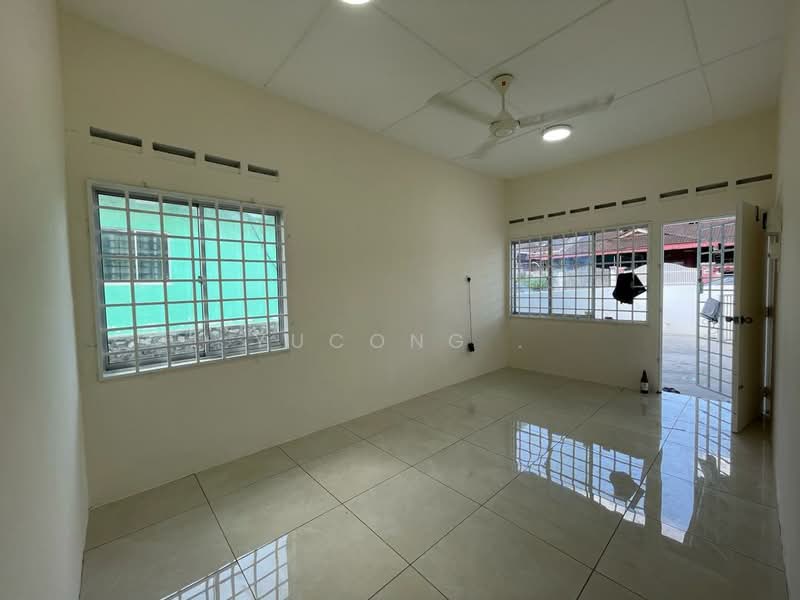 Rumah Teres 1 Tingkat untuk Dijual di Kota Masai (Pasir Gudang) - Yucong . - Living Room - PropertyGuru.com.my