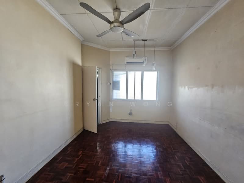 Rumah Teres 2 Tingkat untuk Dijual di Damansara Jaya (Petaling Jaya) - Bryan Wong - Bedroom - PropertyGuru.com.my