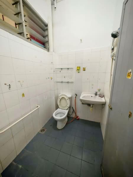 1-storey Terraced House for Sale in Kepong (Kuala Lumpur) - Suki Tan - Bathroom - PropertyGuru.com.my