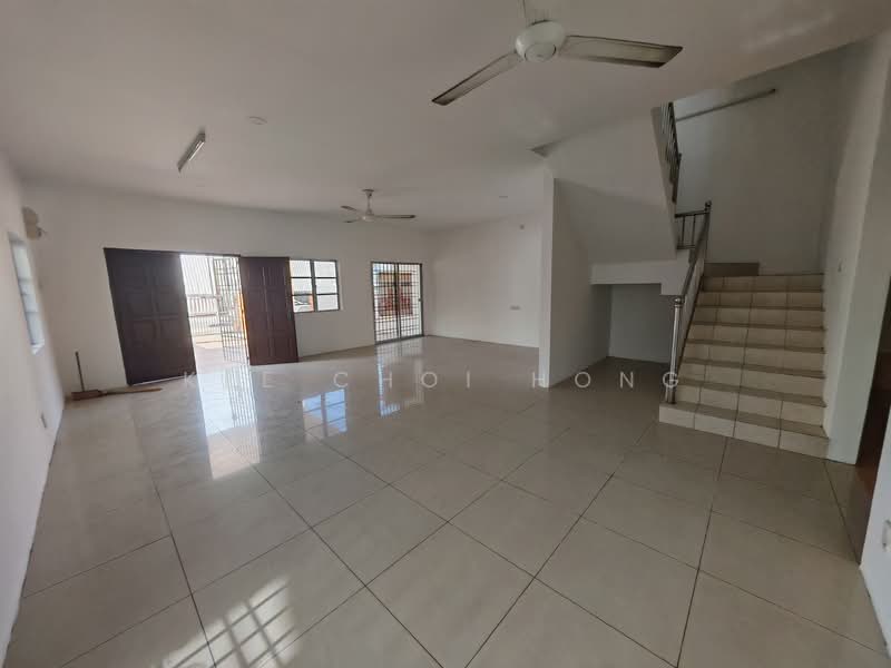 Rumah Berkembar untuk Dijual di Taman Terus Maju (Sitiawan) - Kee Choi Hong - Living Room - PropertyGuru.com.my