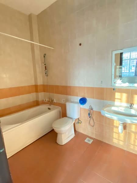 2-storey Terraced House for Rent in Taman Semabok Perdana (Semabok) - Macy G - Bathroom - PropertyGuru.com.my