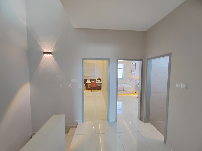 2-storey Terraced House for Sale in Austin Crest (Johor Bahru) - Kaddy Loh - Corridor - PropertyGuru.com.my