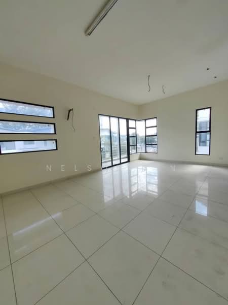 Semi-Detached House for Sale in Taman Bayu Puteri (Johor Bahru) - Nelson Tan - PropertyGuru.com.my