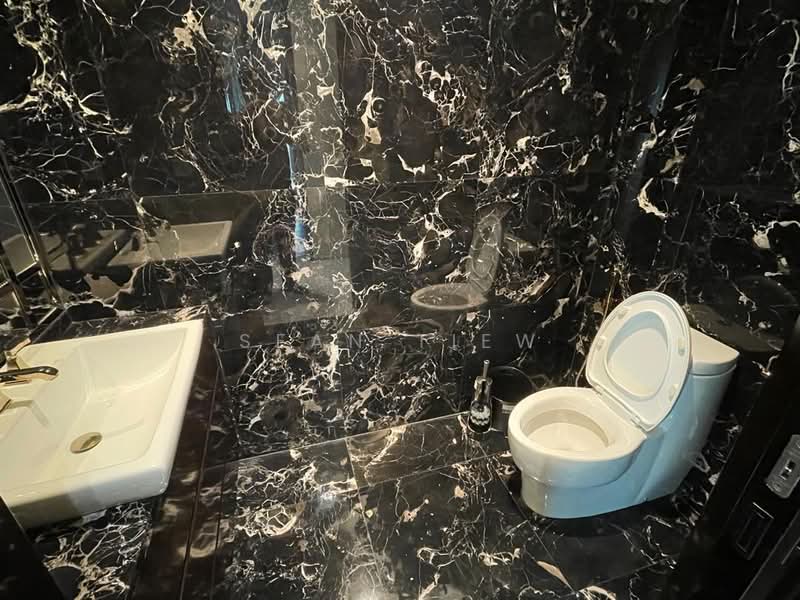 Servis Apartment untuk Dijual di Four Seasons Place - Sean Tiew - Bathroom - PropertyGuru.com.my