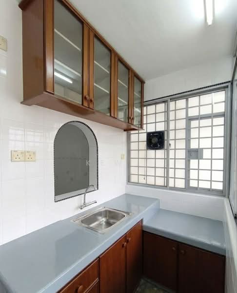Pangsapuri untuk Disewa di Pangsapuri Seri Gembira - Kew . - Kitchen - PropertyGuru.com.my