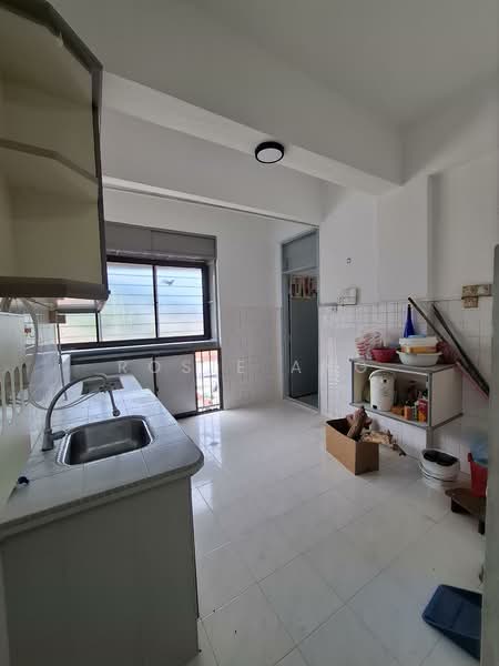 Apartment for Sale at Taman Sri Idaman - Rosie Ang - Kitchen - PropertyGuru.com.my