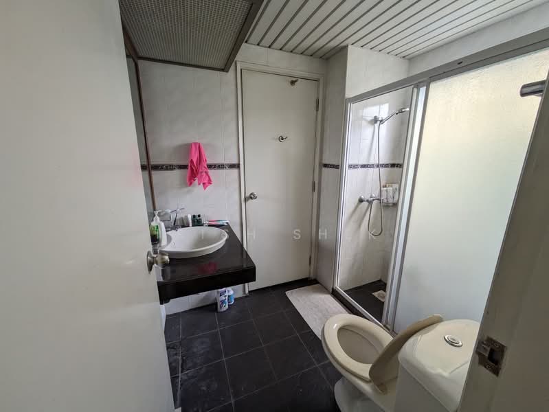 Condominium for Sale at Indera Subang - Irish Shek - Bathroom - PropertyGuru.com.my