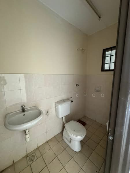Cluster House for Sale in Taman Garing Utama (Rawang) - Evelyn Khoo - Bathroom - PropertyGuru.com.my