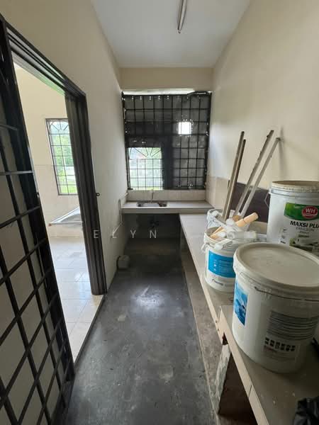 Cluster House for Sale in Taman Garing Utama (Rawang) - Evelyn Khoo - Kitchen - PropertyGuru.com.my
