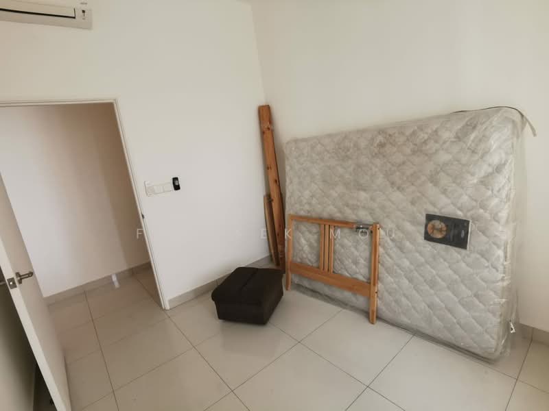 Service Residence for Sale at 8 Kinrara - Foo Sek Mou - Bedroom - PropertyGuru.com.my
