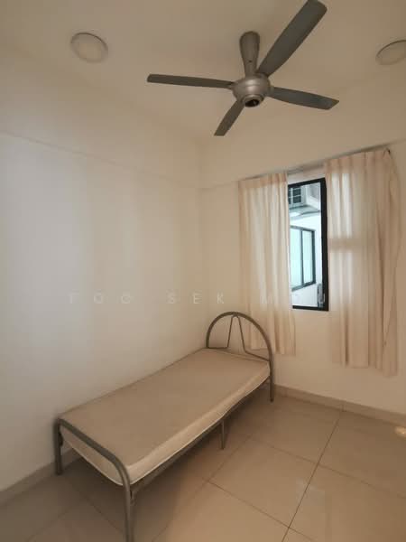 Service Residence for Sale at 8 Kinrara - Foo Sek Mou - Bedroom - PropertyGuru.com.my